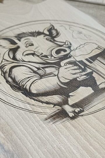 Planche à découper sanglier ardennais de créateur